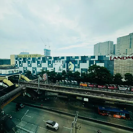 Vinia Infinity Studio 2 Near Malls With Wifi Netflix And Karaoke Manila Exterior photo